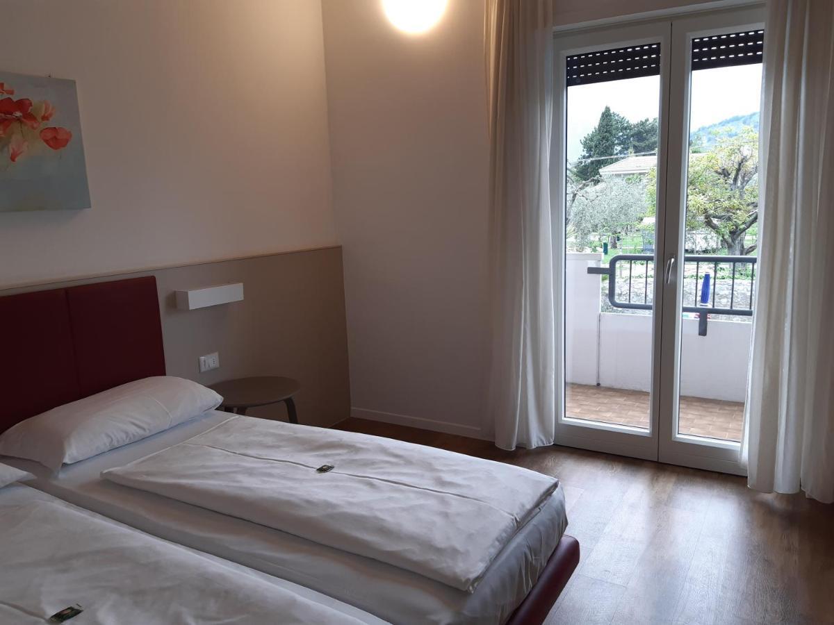 Hotel Villa Claudia Торболе Экстерьер фото