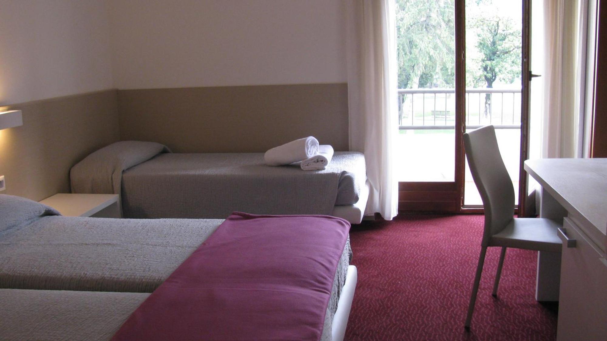 Hotel Villa Claudia Торболе Номер фото