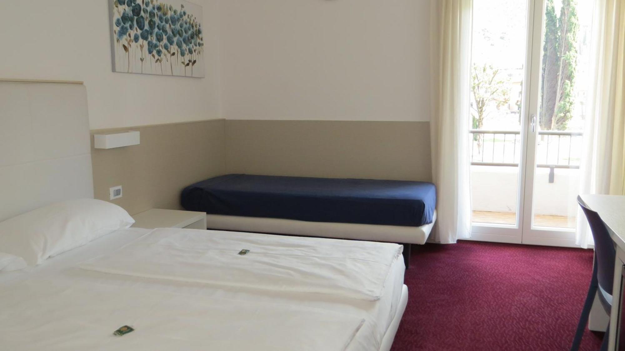 Hotel Villa Claudia Торболе Номер фото