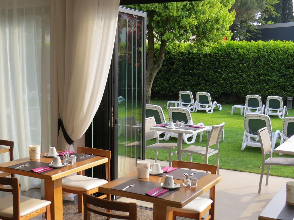Hotel Villa Claudia Торболе Экстерьер фото